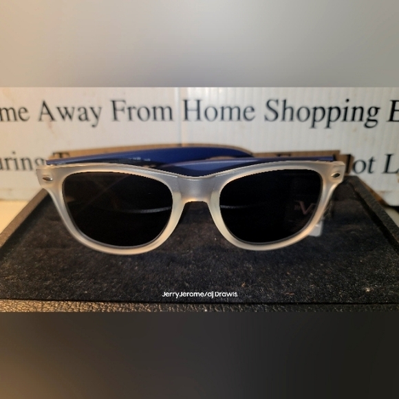Versace 19V69 Sunglasses - Picture 1 of 3